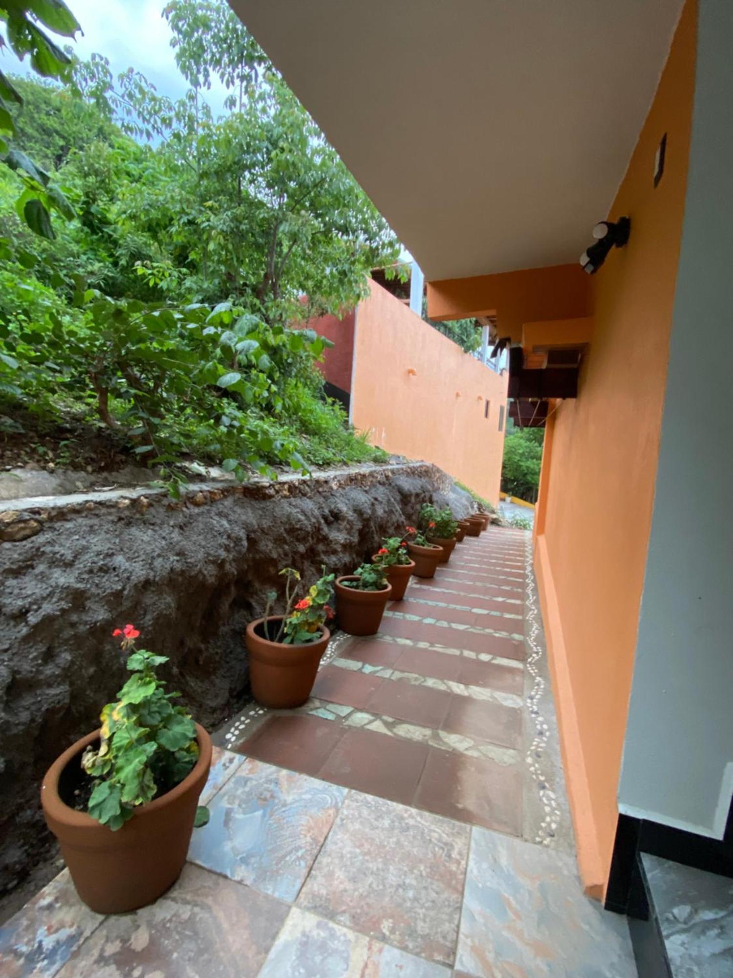 Hospedaje Anturios Valle De Bravo Exterior photo